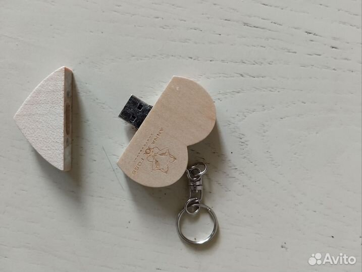 Брелок - USB флешка 4Гб, дерево, сердце