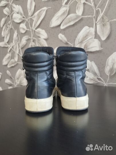 Ботинки ralf ringer 33 размер