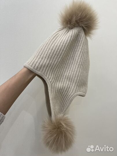 Шапка с помпоном кашемир