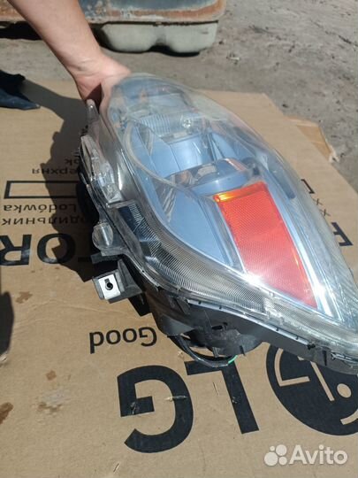 Левая фара Mitsubishi ASX