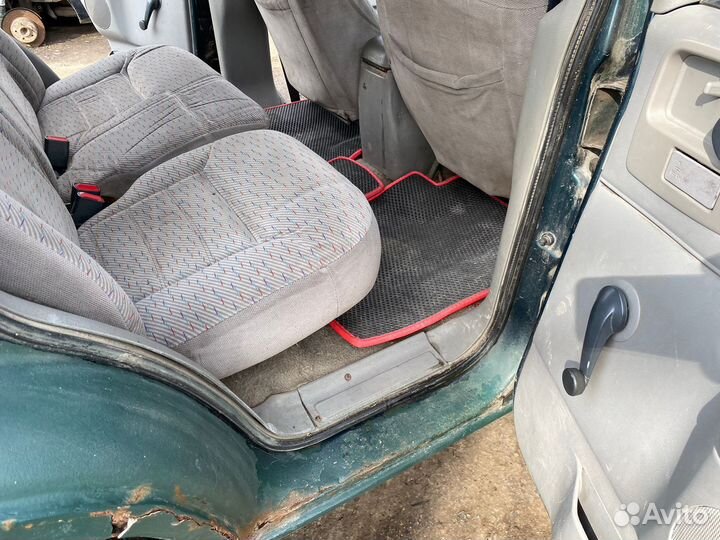 Накладки порогов внутренние Chevrolet Blazer 2 S15