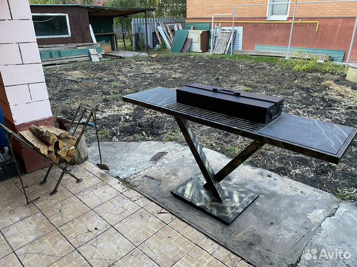 Мангал с дровником и крышкой