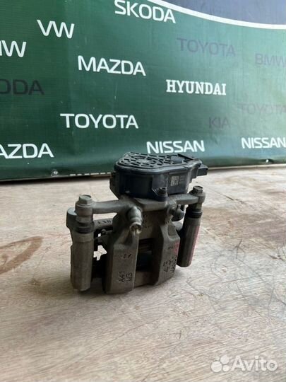 Суппорт тормозной задний правый Kia Sorento 4 4WD