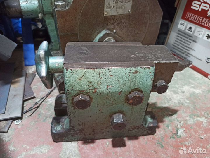 Делительная головка удг-250