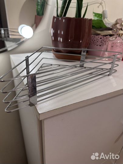 Полочка для ванной угловая