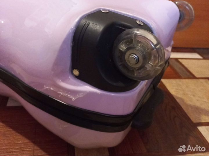 Чемодан детский на колёсиках и рюкзак