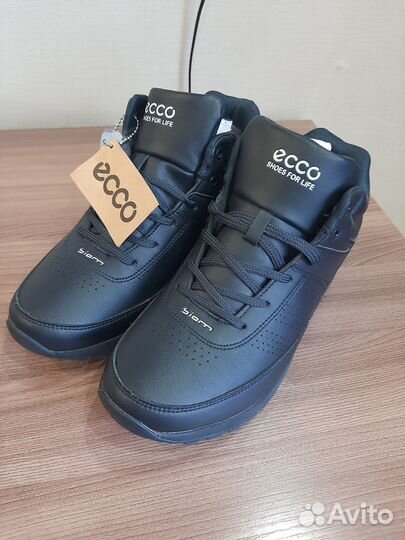 Кроссовки подростковые