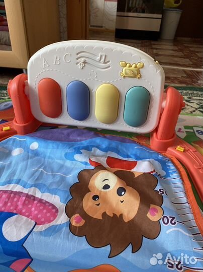 Развивающий коврик с пианино