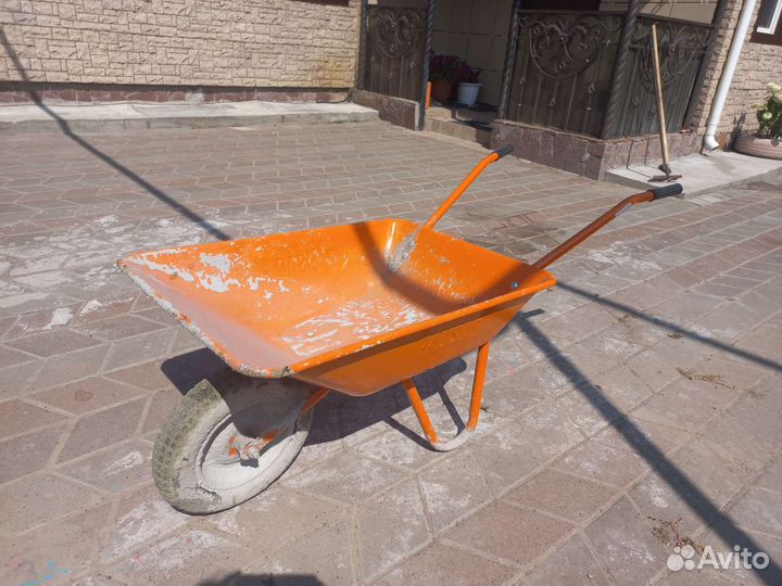 Тачка садовая