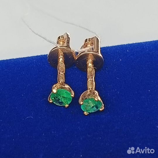 Природные изумруды 0,2 кт. Пуссеты из золота 585