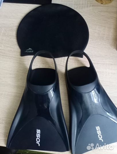 Ласты для плавания и шапочка