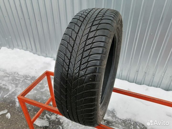 Bridgestone Blizzak LM-001 225/60 R18