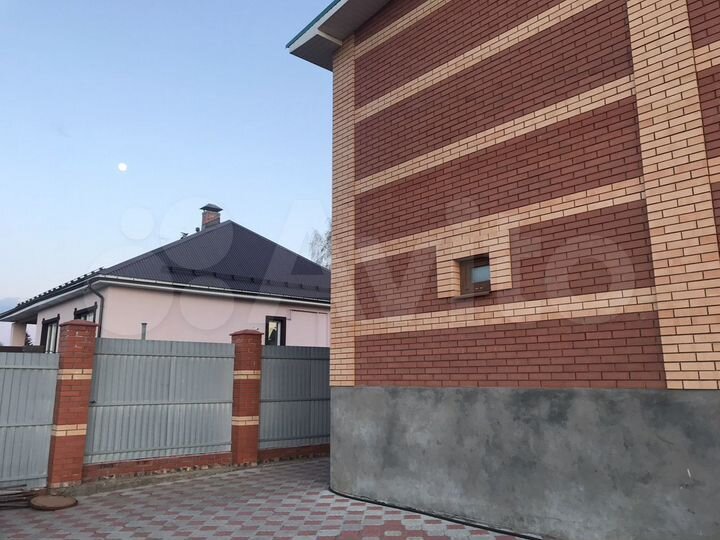 Дом 300 м² на участке 8 сот.