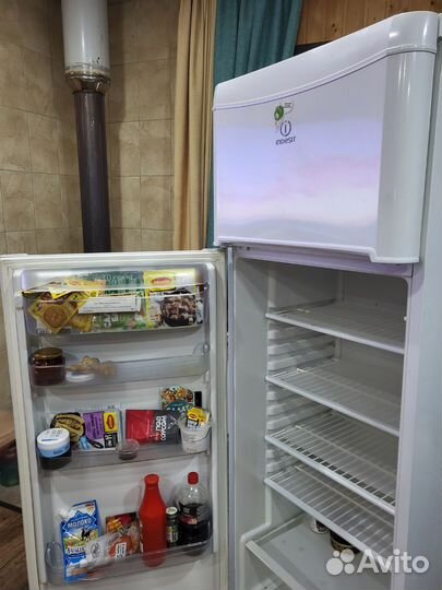 Холодильник бу indesit