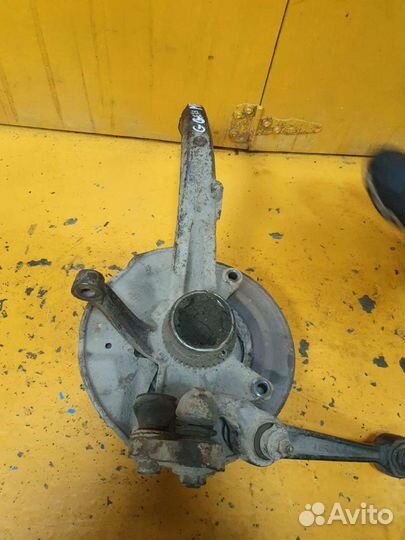 Кулак поворотный передний ступица Mazda 6 GG