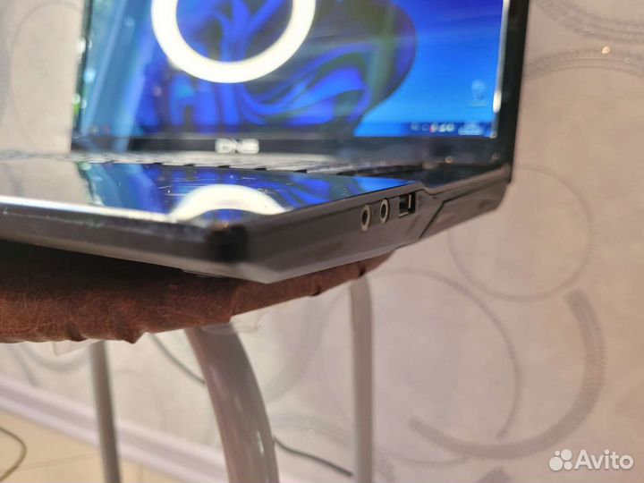 Большой ноутбук 17.3; процессор 2.40 ггц