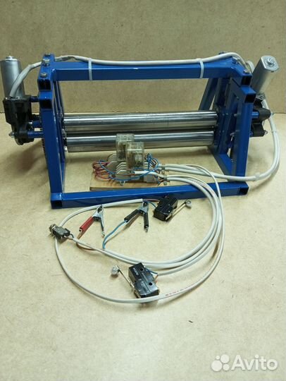 Вальцы для прокатки матрицы по изготовлению вощины