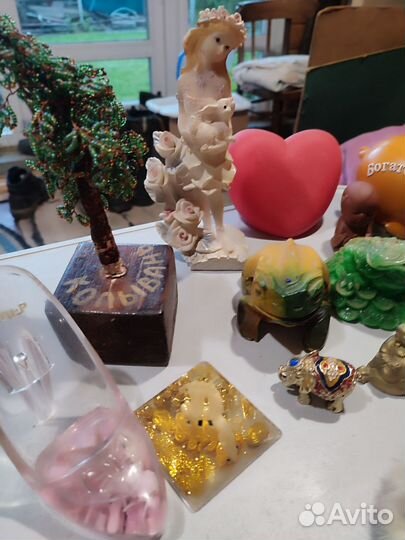 Статуэтки