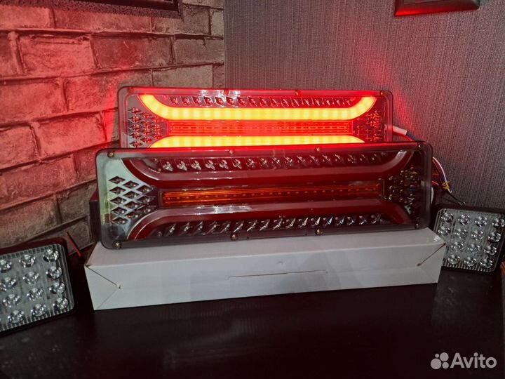 Задние фонари на грузовик Led