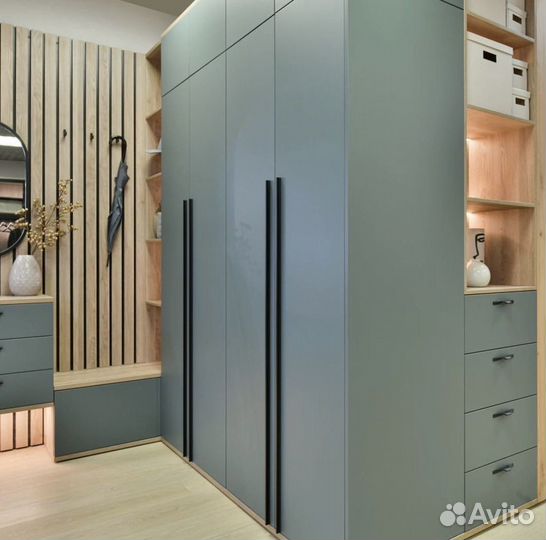 Шкаф распашной