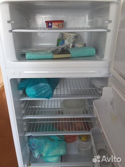 Холодильник indesit