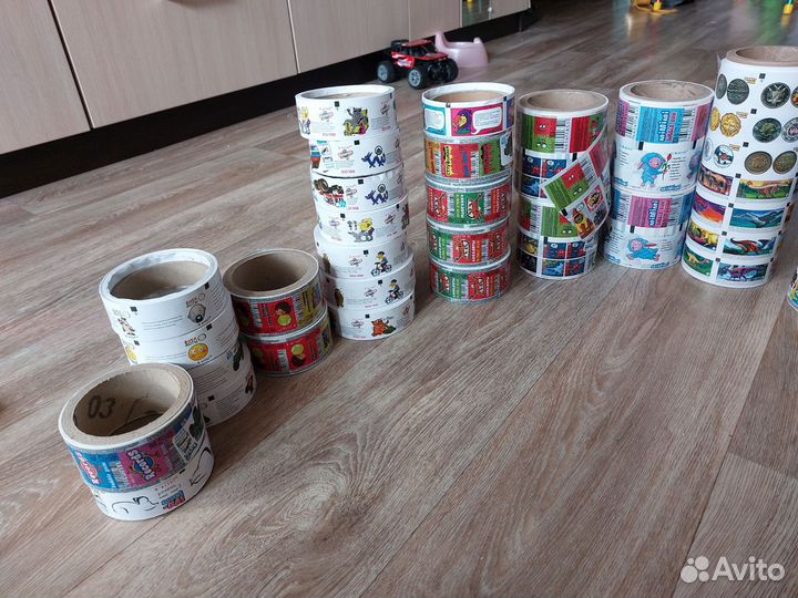 Вкладыши, наклейки, фантики от жвачек