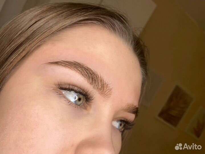 Оформление укладка бровей