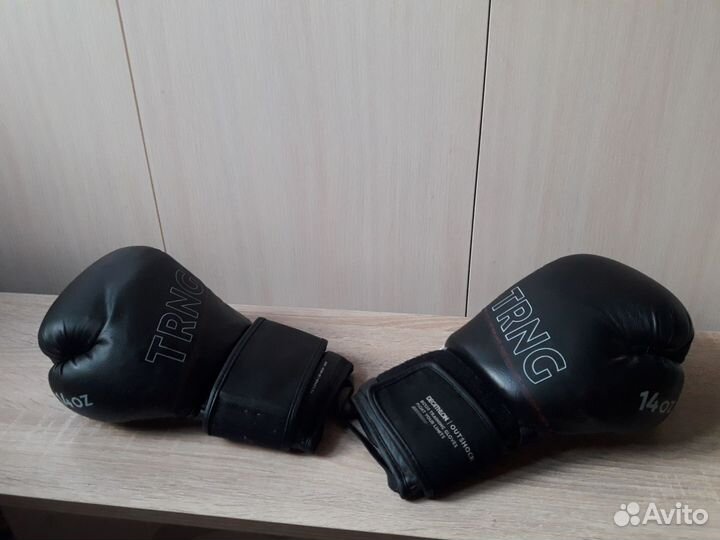 Боксерские перчатки 14 oz