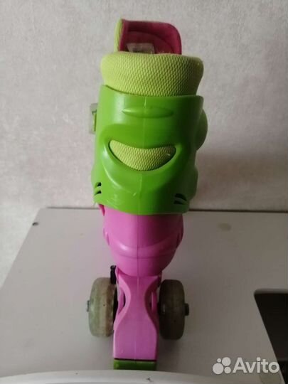 Роликовые коньки