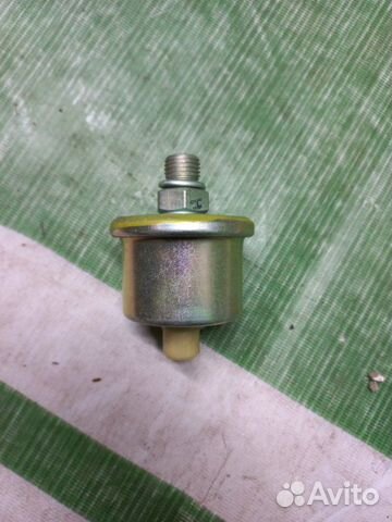 Датчик давления масла двс Лада 2106 седан 2106