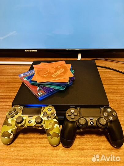 Sony PS4 pro / 12 дисков / 2 геймпада