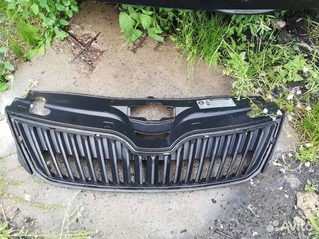 Решётка радиатора Шкода Рапид