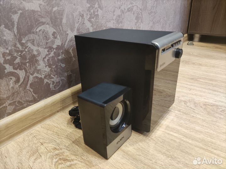 Сабвуфер и колонки sven ms-110