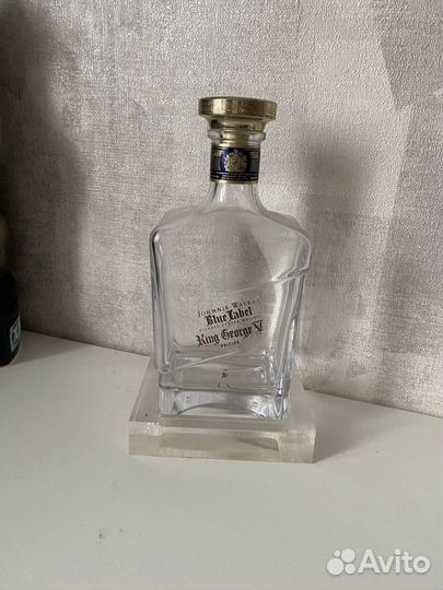 Бутылки от элитного алкоголя Johnnie Walker штоф