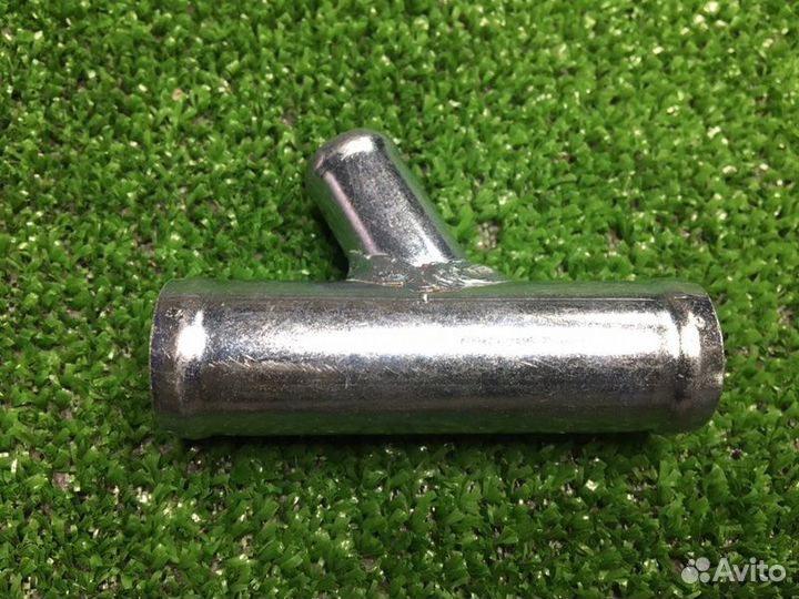 Переходник шланга D22*16*22 тройник угол 70