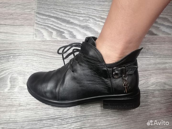 Ботинки женские демисезонные