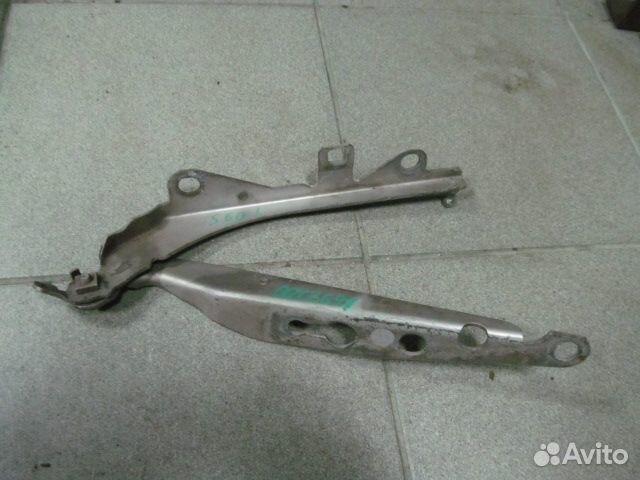 Петля капота левая Volvo S60 1 2001-2009