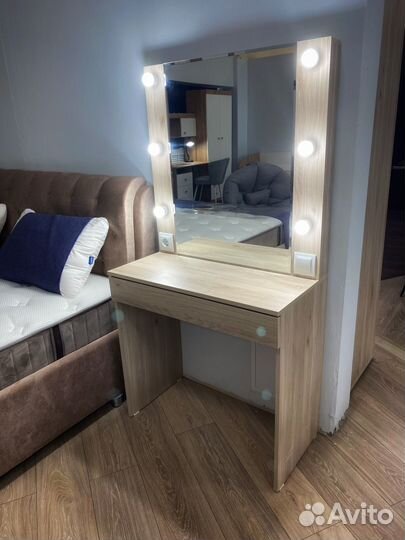 Дамский столик