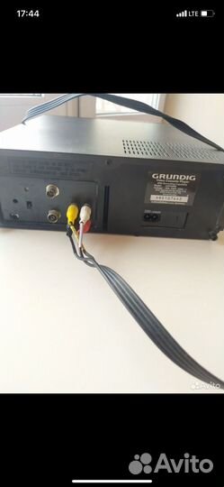 Видеомагнитофон