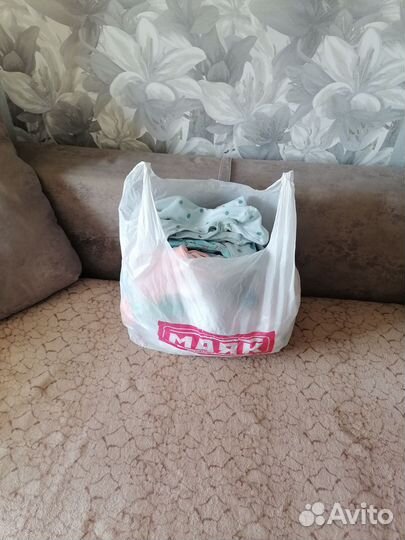 Детские вещи и пинетки пакетом бесплатно