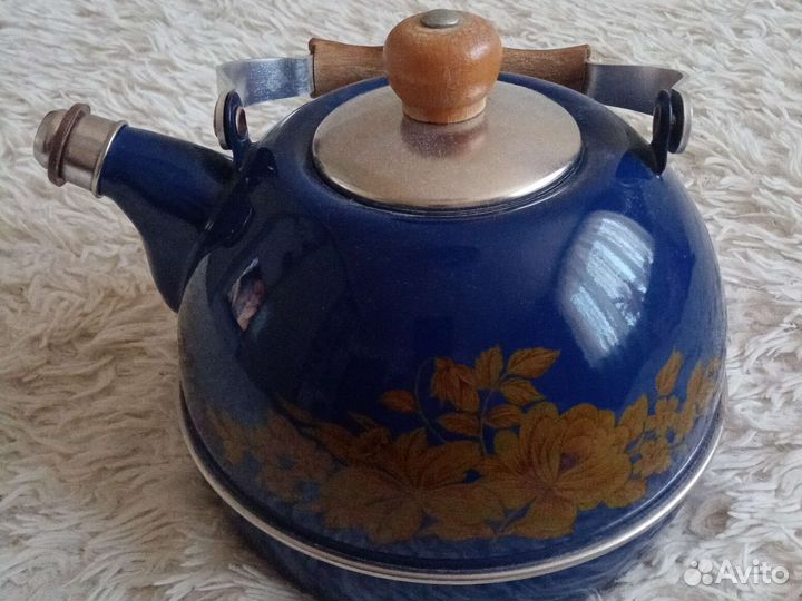 Заварочный чайник с свистом гжель