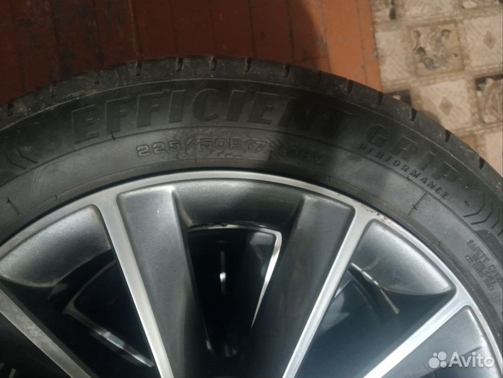 Goodyear EfficientGrip Performance 225/50 R17 98V