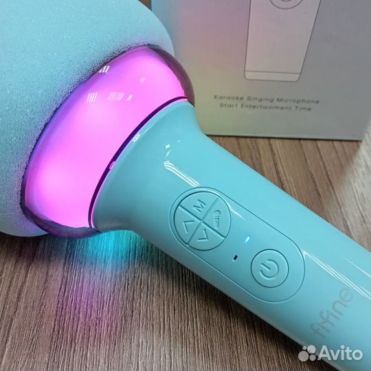 Беспроводной караоке микрофон с динамиком