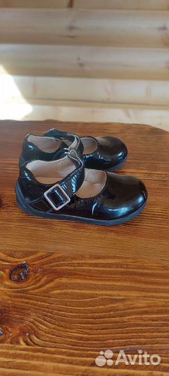 Обувь на девочку