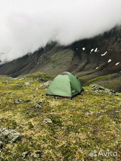 Палатка двухместная, трехместная, спальные мешки