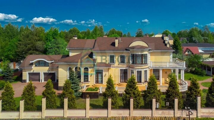 Дом 489,5 м² на участке 17,9 сот.