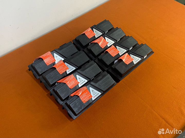 Новые оригинальные картриджи Kyocera TK-170-35шт