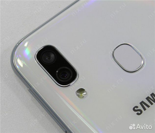 Samsung Galaxy A40, 4/64 ГБ