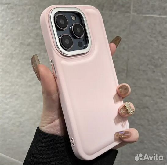 Чехол на iPhone 14