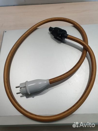 Hi-End CD/DVD проигрыватель T+A DVD1210R с Кабелем